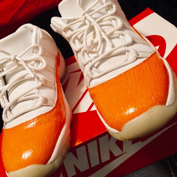 Jordan 11 low *not orange custom - Picture 3 of 6